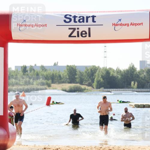 01.09.2024 - 17. Tribühne Triathlon Luisa Fischer http://msf.ph/oto/6900616 01.09.2024 11:50:44 Schwimmen 604, 697, 698 meine-sportfotos.de