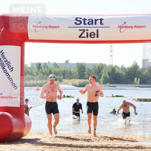01.09.2024 - 17. Tribühne Triathlon Luisa Fischer http://msf.ph/oto/6900635 01.09.2024 11:50:47 Schwimmen 604, 697, 698, 699 meine-sportfotos.de