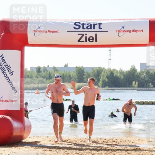 01.09.2024 - 17. Tribühne Triathlon Luisa Fischer http://msf.ph/oto/6900645 01.09.2024 11:50:48 Schwimmen 604, 697, 698, 699 meine-sportfotos.de