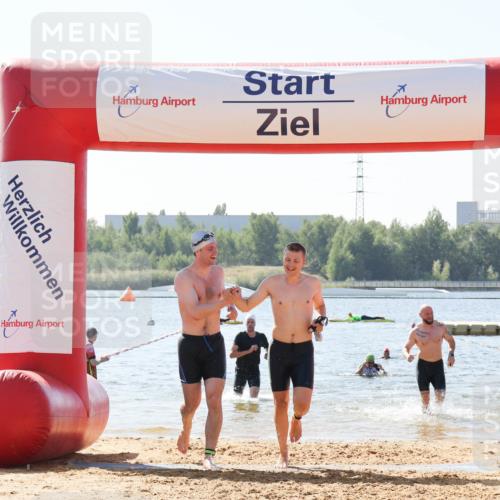 01.09.2024 - 17. Tribühne Triathlon Luisa Fischer http://msf.ph/oto/6900654 01.09.2024 11:50:48 Schwimmen 604, 697, 698, 699 meine-sportfotos.de