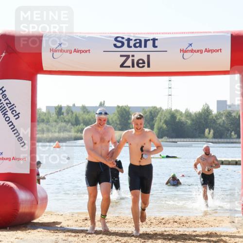 01.09.2024 - 17. Tribühne Triathlon Luisa Fischer http://msf.ph/oto/6900663 01.09.2024 11:50:49 Schwimmen 604, 697, 698, 699 meine-sportfotos.de