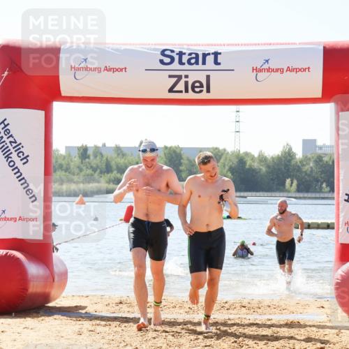 01.09.2024 - 17. Tribühne Triathlon Luisa Fischer http://msf.ph/oto/6900671 01.09.2024 11:50:49 Schwimmen 604, 697, 698, 699 meine-sportfotos.de