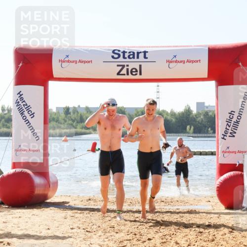 01.09.2024 - 17. Tribühne Triathlon Luisa Fischer http://msf.ph/oto/6900681 01.09.2024 11:50:49 Schwimmen 604, 697, 698, 699 meine-sportfotos.de