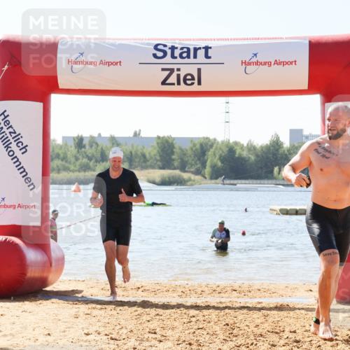 01.09.2024 - 17. Tribühne Triathlon Luisa Fischer http://msf.ph/oto/6900759 01.09.2024 11:50:54 Schwimmen 604, 697, 698, 699 meine-sportfotos.de
