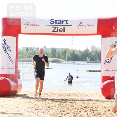 01.09.2024 - 17. Tribühne Triathlon Luisa Fischer http://msf.ph/oto/6900768 01.09.2024 11:50:55 Schwimmen 604, 697, 698, 699 meine-sportfotos.de