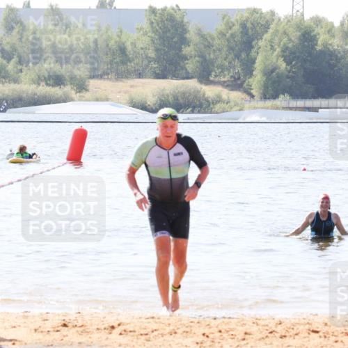 01.09.2024 - 17. Tribühne Triathlon Luisa Fischer http://msf.ph/oto/6900804 01.09.2024 11:51:04 Schwimmen 575, 699 meine-sportfotos.de
