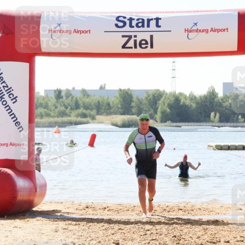 01.09.2024 - 17. Tribühne Triathlon Luisa Fischer http://msf.ph/oto/6900815 01.09.2024 11:51:07 Schwimmen 575 meine-sportfotos.de