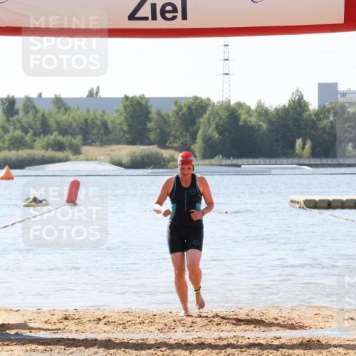 01.09.2024 - 17. Tribühne Triathlon Luisa Fischer http://msf.ph/oto/6900846 01.09.2024 11:51:17 Schwimmen 615 meine-sportfotos.de