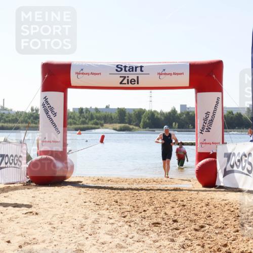 01.09.2024 - 17. Tribühne Triathlon Luisa Fischer http://msf.ph/oto/6901011 01.09.2024 11:53:01 Schwimmen 614 meine-sportfotos.de