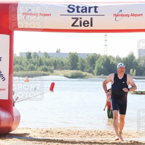 01.09.2024 - 17. Tribühne Triathlon Luisa Fischer http://msf.ph/oto/6901019 01.09.2024 11:53:03 Schwimmen 614 meine-sportfotos.de