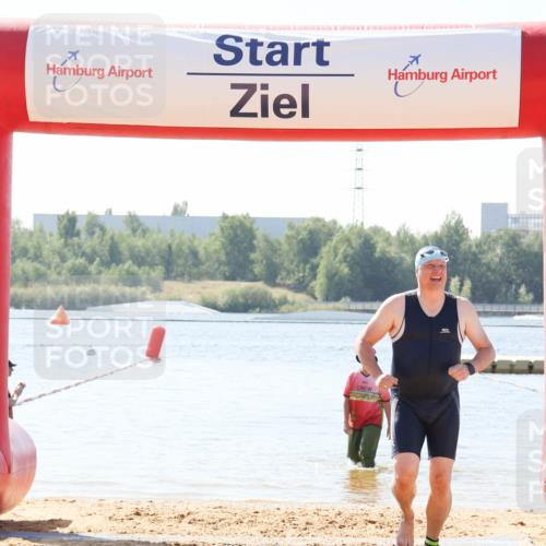 01.09.2024 - 17. Tribühne Triathlon Luisa Fischer http://msf.ph/oto/6901028 01.09.2024 11:53:04 Schwimmen 614 meine-sportfotos.de
