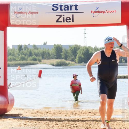 01.09.2024 - 17. Tribühne Triathlon Luisa Fischer http://msf.ph/oto/6901050 01.09.2024 11:53:05 Schwimmen 614 meine-sportfotos.de