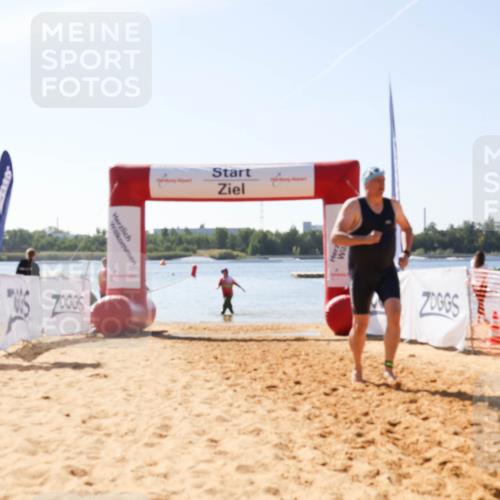 01.09.2024 - 17. Tribühne Triathlon Luisa Fischer http://msf.ph/oto/6901086 01.09.2024 11:53:07 Schwimmen 614 meine-sportfotos.de