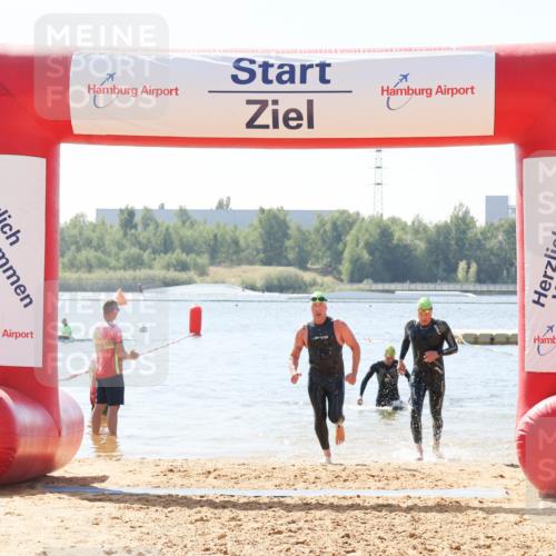 01.09.2024 - 17. Tribühne Triathlon Luisa Fischer http://msf.ph/oto/6901143 01.09.2024 12:06:09 Schwimmen 723, 751, 754 meine-sportfotos.de
