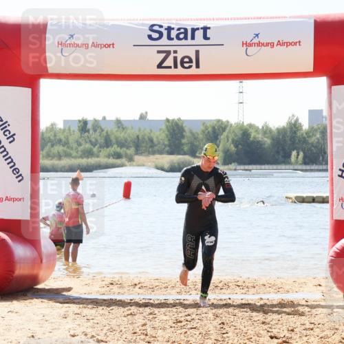 01.09.2024 - 17. Tribühne Triathlon Luisa Fischer http://msf.ph/oto/6901216 01.09.2024 12:06:17 Schwimmen 723, 751, 754 meine-sportfotos.de