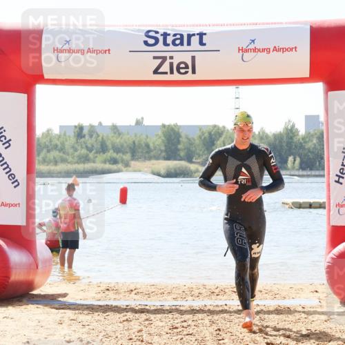 01.09.2024 - 17. Tribühne Triathlon Luisa Fischer http://msf.ph/oto/6901243 01.09.2024 12:06:18 Schwimmen 723, 751, 754 meine-sportfotos.de
