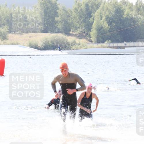 01.09.2024 - 17. Tribühne Triathlon Luisa Fischer http://msf.ph/oto/6901310 01.09.2024 12:06:55 Schwimmen 743, 1484 meine-sportfotos.de