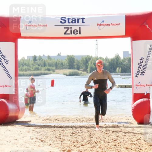 01.09.2024 - 17. Tribühne Triathlon Luisa Fischer http://msf.ph/oto/6901363 01.09.2024 12:06:59 Schwimmen 743, 1484 meine-sportfotos.de