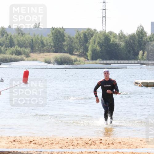 01.09.2024 - 17. Tribühne Triathlon Luisa Fischer http://msf.ph/oto/6901390 01.09.2024 12:07:03 Schwimmen 368, 743, 1484 meine-sportfotos.de
