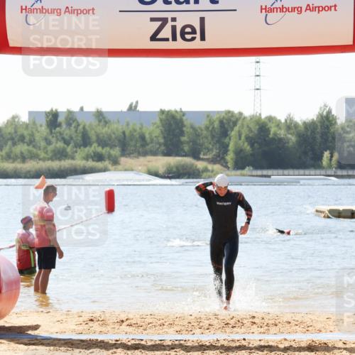 01.09.2024 - 17. Tribühne Triathlon Luisa Fischer http://msf.ph/oto/6901397 01.09.2024 12:07:05 Schwimmen 368, 743, 1484 meine-sportfotos.de