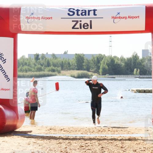 01.09.2024 - 17. Tribühne Triathlon Luisa Fischer http://msf.ph/oto/6901406 01.09.2024 12:07:06 Schwimmen 368, 743, 1484 meine-sportfotos.de