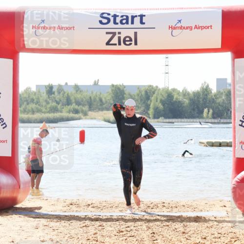 01.09.2024 - 17. Tribühne Triathlon Luisa Fischer http://msf.ph/oto/6901424 01.09.2024 12:07:08 Schwimmen 368, 743, 1484 meine-sportfotos.de