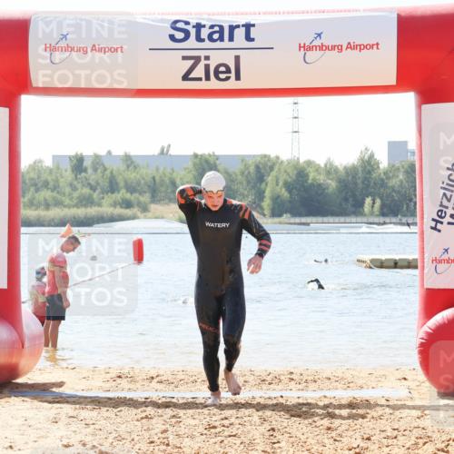 01.09.2024 - 17. Tribühne Triathlon Luisa Fischer http://msf.ph/oto/6901432 01.09.2024 12:07:09 Schwimmen 368, 743, 1484 meine-sportfotos.de