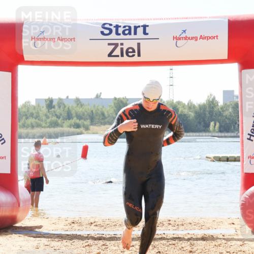 01.09.2024 - 17. Tribühne Triathlon Luisa Fischer http://msf.ph/oto/6901456 01.09.2024 12:07:11 Schwimmen 368 meine-sportfotos.de