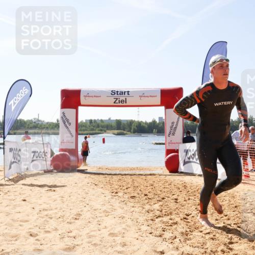 01.09.2024 - 17. Tribühne Triathlon Luisa Fischer http://msf.ph/oto/6901481 01.09.2024 12:07:12 Schwimmen 368 meine-sportfotos.de