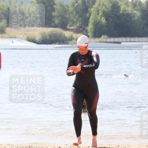 01.09.2024 - 17. Tribühne Triathlon Luisa Fischer http://msf.ph/oto/6901490 01.09.2024 12:07:25 Schwimmen 354 meine-sportfotos.de