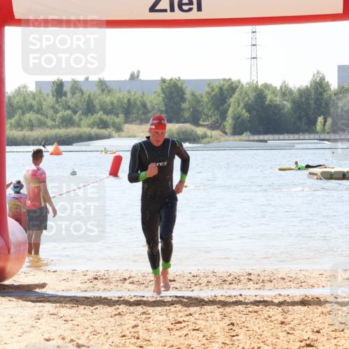 01.09.2024 - 17. Tribühne Triathlon Luisa Fischer http://msf.ph/oto/6901568 01.09.2024 12:07:35 Schwimmen 354, 742 meine-sportfotos.de