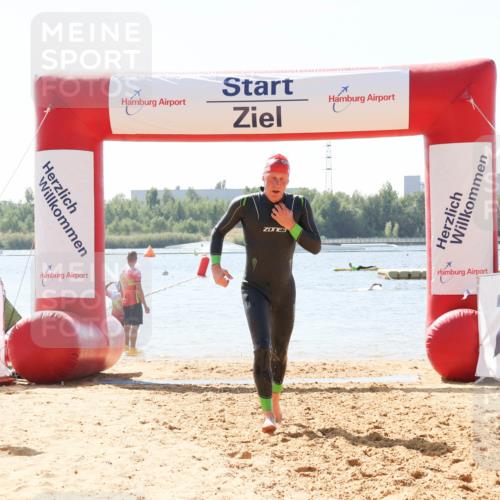 01.09.2024 - 17. Tribühne Triathlon Luisa Fischer http://msf.ph/oto/6901589 01.09.2024 12:07:37 Schwimmen 354, 742 meine-sportfotos.de