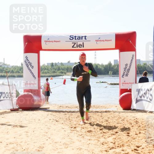 01.09.2024 - 17. Tribühne Triathlon Luisa Fischer http://msf.ph/oto/6901595 01.09.2024 12:07:37 Schwimmen 354, 742 meine-sportfotos.de