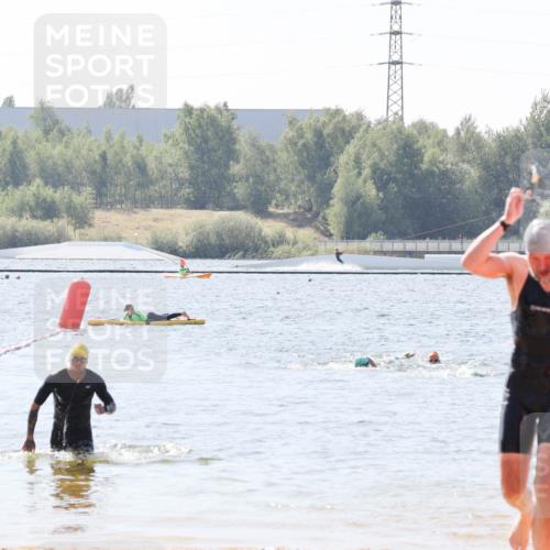01.09.2024 - 17. Tribühne Triathlon Luisa Fischer http://msf.ph/oto/6901617 01.09.2024 12:08:11 Schwimmen 759, 1094 meine-sportfotos.de