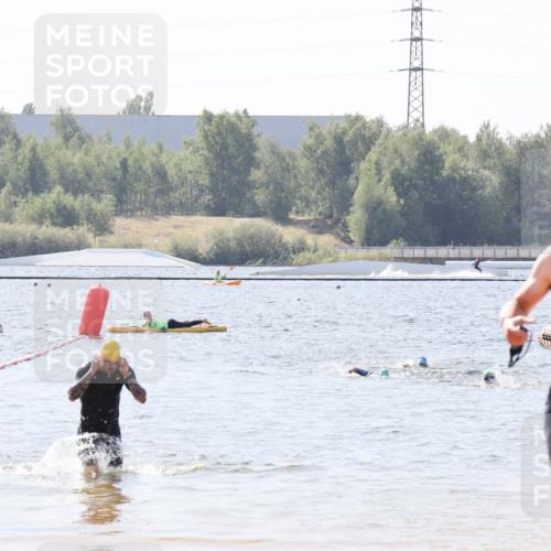 01.09.2024 - 17. Tribühne Triathlon Luisa Fischer http://msf.ph/oto/6901622 01.09.2024 12:08:12 Schwimmen 759, 1094 meine-sportfotos.de