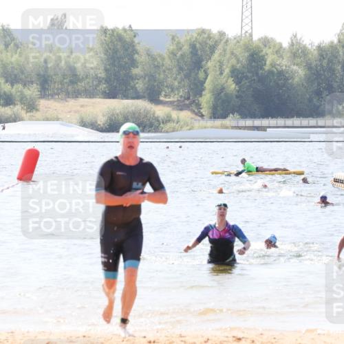 01.09.2024 - 17. Tribühne Triathlon Luisa Fischer http://msf.ph/oto/6901678 01.09.2024 12:08:41 Schwimmen 877 meine-sportfotos.de