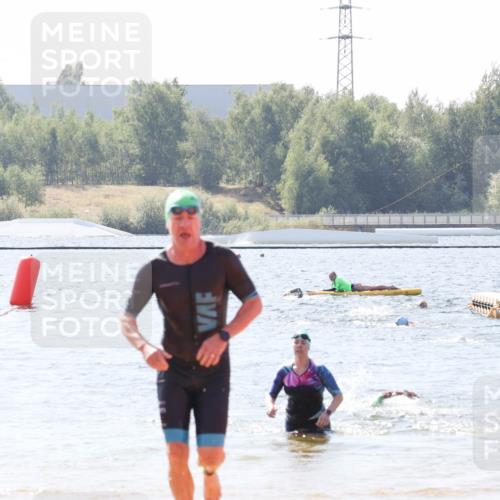 01.09.2024 - 17. Tribühne Triathlon Luisa Fischer http://msf.ph/oto/6901688 01.09.2024 12:08:42 Schwimmen 719, 877 meine-sportfotos.de