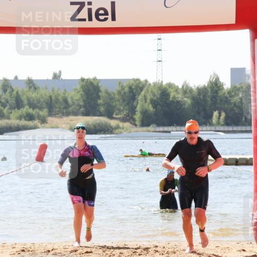 01.09.2024 - 17. Tribühne Triathlon Luisa Fischer http://msf.ph/oto/6901721 01.09.2024 12:08:49 Schwimmen 618, 719, 877 meine-sportfotos.de