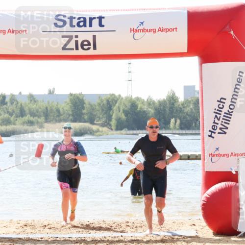 01.09.2024 - 17. Tribühne Triathlon Luisa Fischer http://msf.ph/oto/6901730 01.09.2024 12:08:50 Schwimmen 618, 719, 877 meine-sportfotos.de