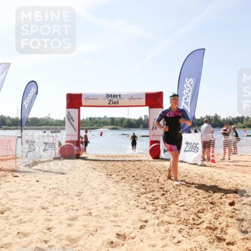 01.09.2024 - 17. Tribühne Triathlon Luisa Fischer http://msf.ph/oto/6901781 01.09.2024 12:08:55 Schwimmen 618, 719, 760 meine-sportfotos.de