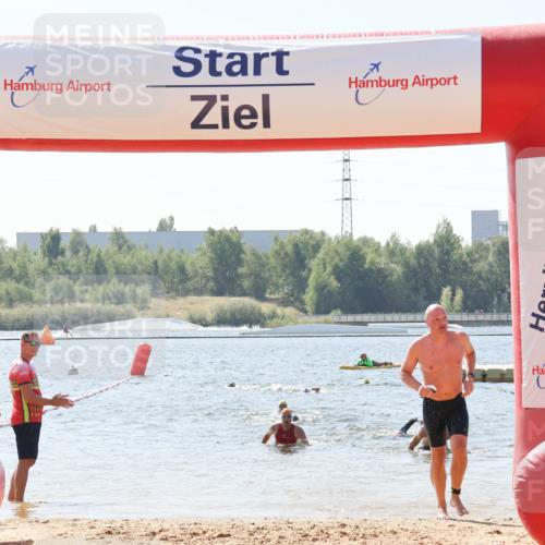 01.09.2024 - 17. Tribühne Triathlon Luisa Fischer http://msf.ph/oto/6901825 01.09.2024 12:09:23 Schwimmen 716, 1498 meine-sportfotos.de