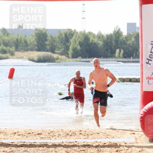 01.09.2024 - 17. Tribühne Triathlon Luisa Fischer http://msf.ph/oto/6901871 01.09.2024 12:09:29 Schwimmen 716, 746, 1498 meine-sportfotos.de