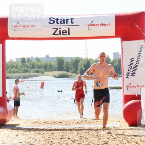 01.09.2024 - 17. Tribühne Triathlon Luisa Fischer http://msf.ph/oto/6901916 01.09.2024 12:09:31 Schwimmen 716, 746, 1498 meine-sportfotos.de