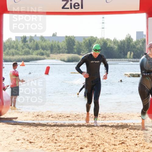 01.09.2024 - 17. Tribühne Triathlon Luisa Fischer http://msf.ph/oto/6901951 01.09.2024 12:09:42 Schwimmen 733, 746, 761 meine-sportfotos.de