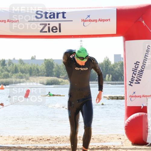 01.09.2024 - 17. Tribühne Triathlon Luisa Fischer http://msf.ph/oto/6901970 01.09.2024 12:09:44 Schwimmen 733, 761 meine-sportfotos.de