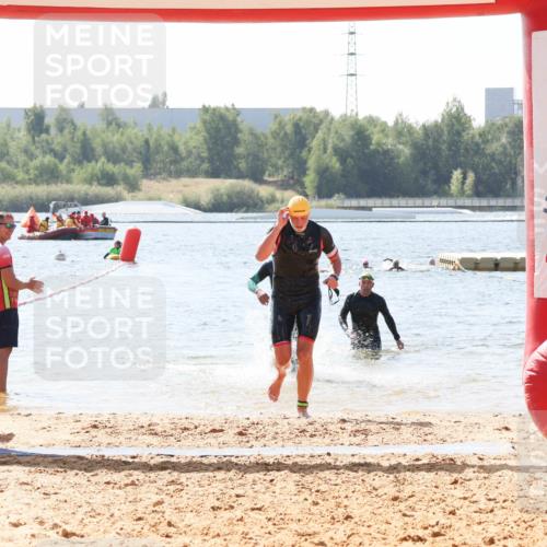 01.09.2024 - 17. Tribühne Triathlon Luisa Fischer http://msf.ph/oto/6902082 01.09.2024 12:10:12 Schwimmen 727, 738, 755, 757 meine-sportfotos.de