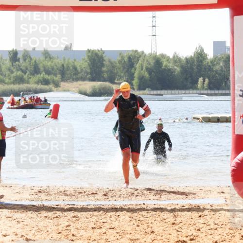 01.09.2024 - 17. Tribühne Triathlon Luisa Fischer http://msf.ph/oto/6902090 01.09.2024 12:10:12 Schwimmen 727, 738, 755, 757 meine-sportfotos.de