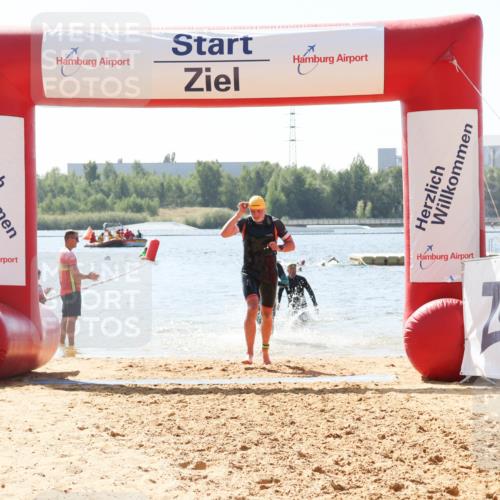 01.09.2024 - 17. Tribühne Triathlon Luisa Fischer http://msf.ph/oto/6902101 01.09.2024 12:10:13 Schwimmen 727, 738, 755, 757 meine-sportfotos.de