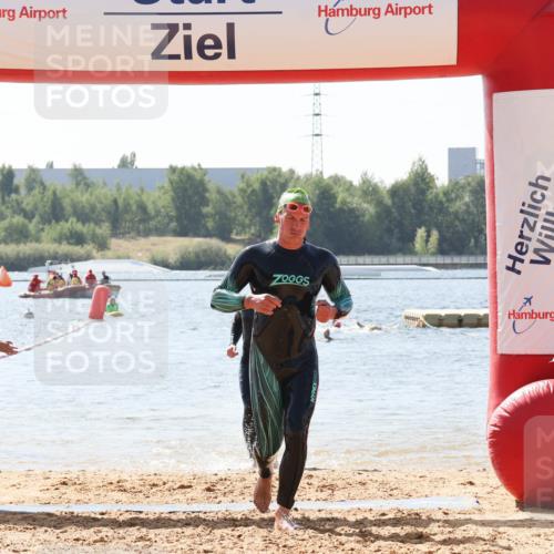 01.09.2024 - 17. Tribühne Triathlon Luisa Fischer http://msf.ph/oto/6902155 01.09.2024 12:10:18 Schwimmen 727, 738, 755, 757 meine-sportfotos.de