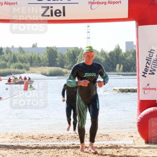 01.09.2024 - 17. Tribühne Triathlon Luisa Fischer http://msf.ph/oto/6902163 01.09.2024 12:10:18 Schwimmen 727, 738, 755, 757 meine-sportfotos.de
